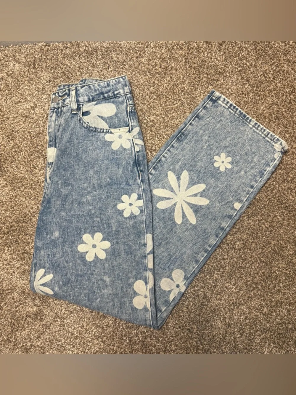 SHEIN Light Blue Floral Straight Leg Jeans - Picture 2 of 12